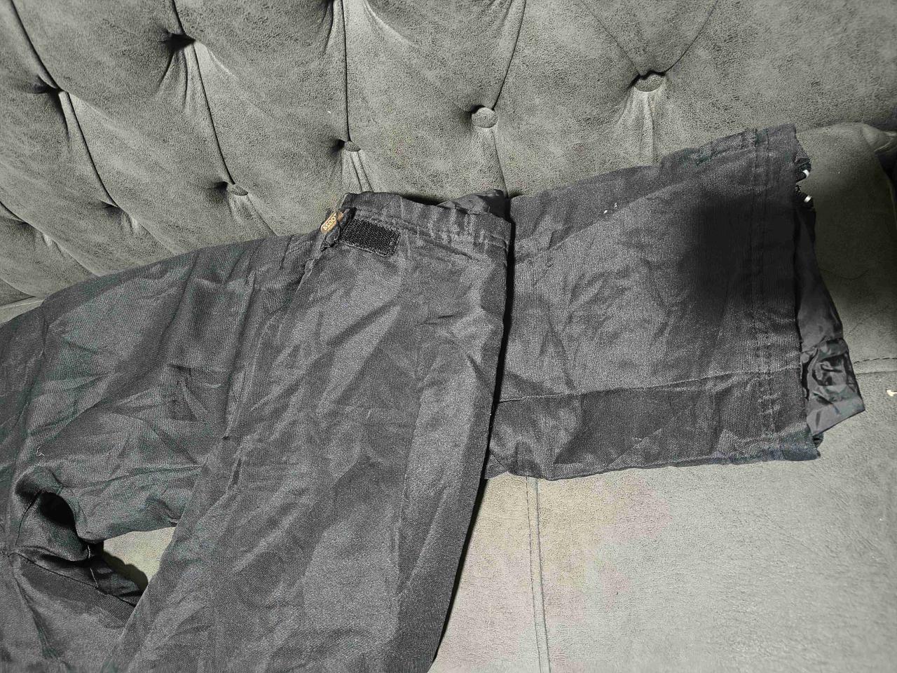 Pantalón negro termico con bolsillos - miniatura 3