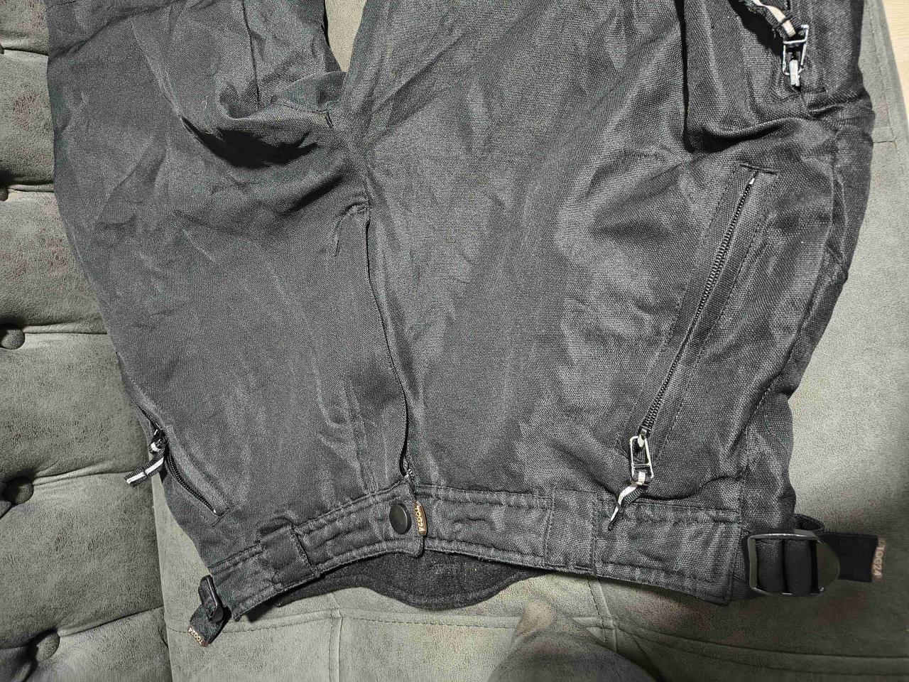 Pantalón negro termico con bolsillos - miniatura 4