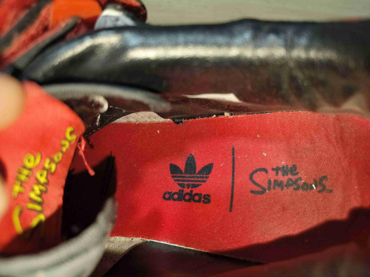 Zapatillas Adidas edición los simpsons - miniatura 4