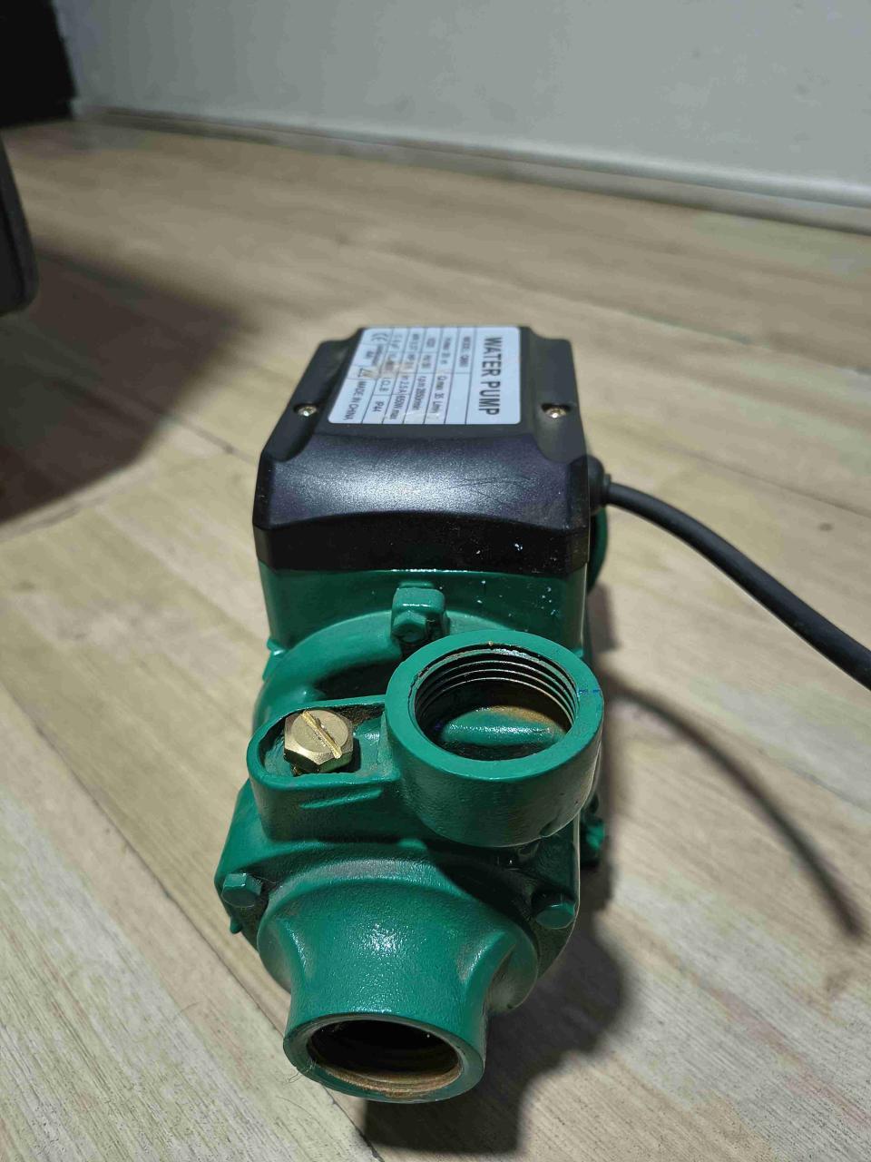 Bomba de agua periférica verde modelo QB60 - miniatura 3