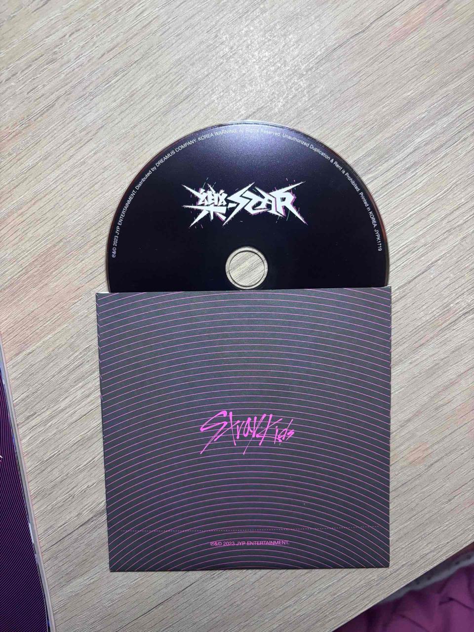 Álbum Stray Kids - Rock Star - miniatura 6