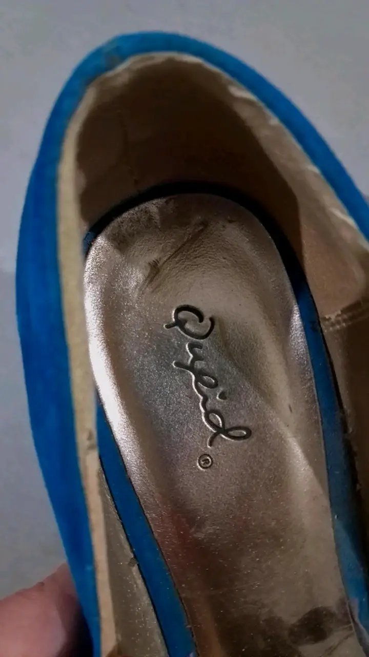 Tacones azules elegantes - miniatura 3