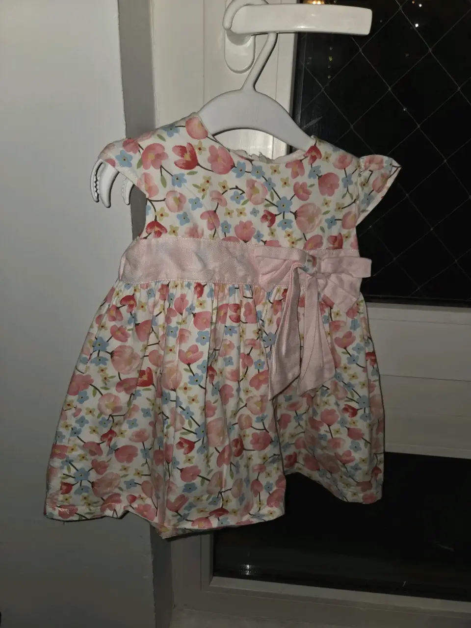 Vestido floral infantil - miniatura 2