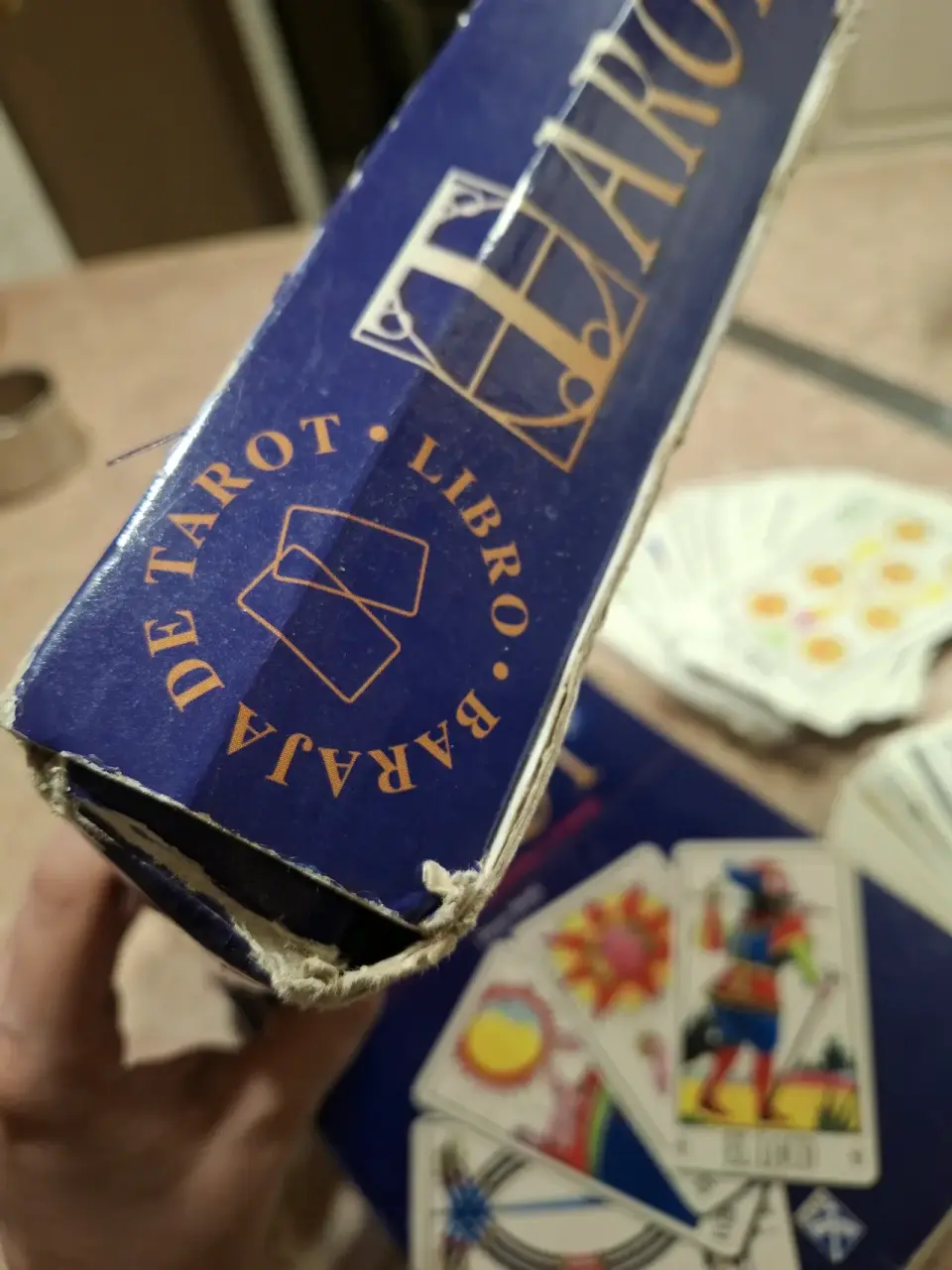 Tarot con libro y cartas - miniatura 5