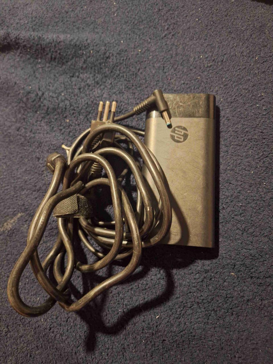 CARGADOR PARA NOTEBOOK HP DE 150W - miniatura 1