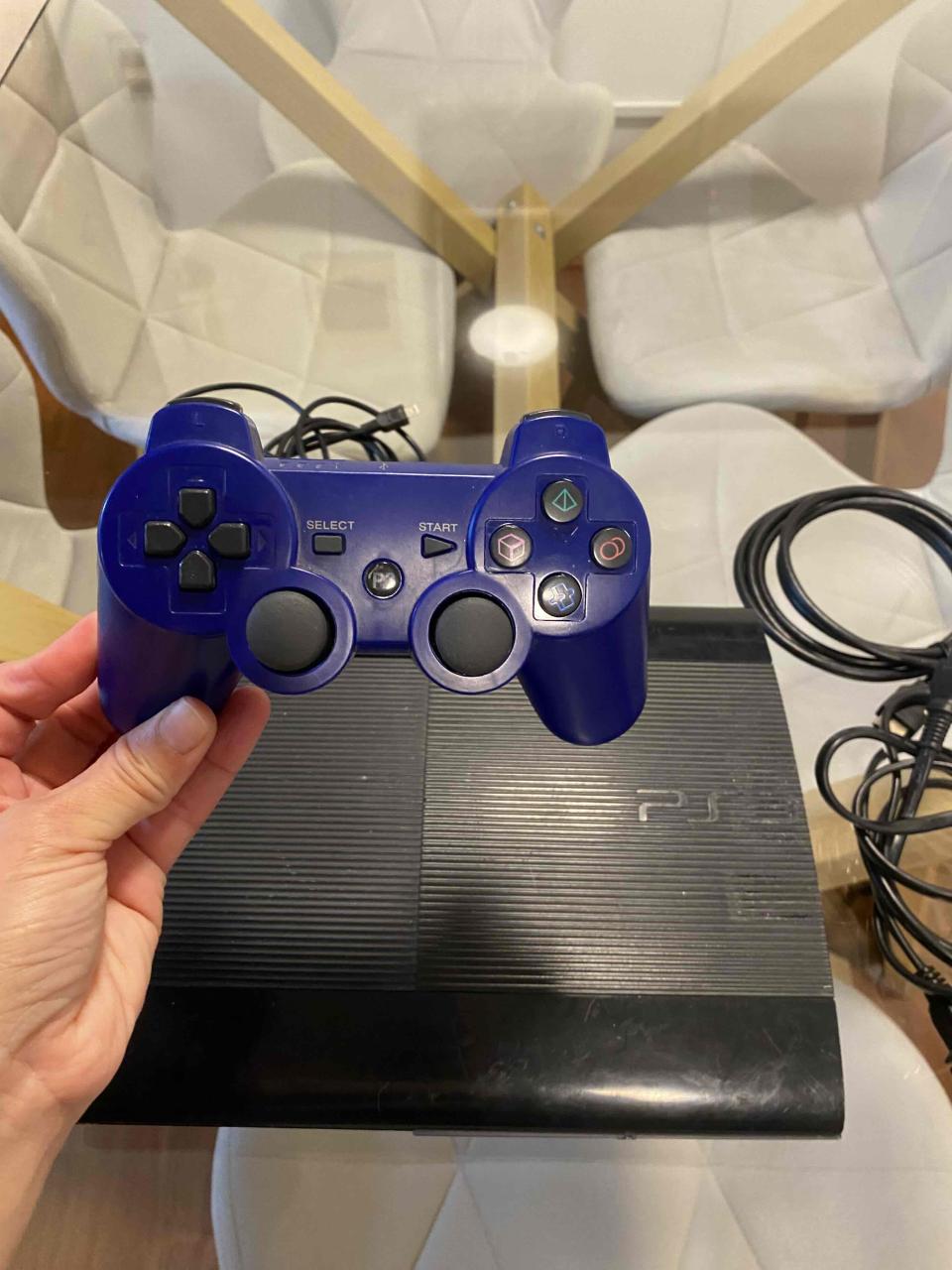 Consola PlayStation 3 con 2  controles - miniatura 1