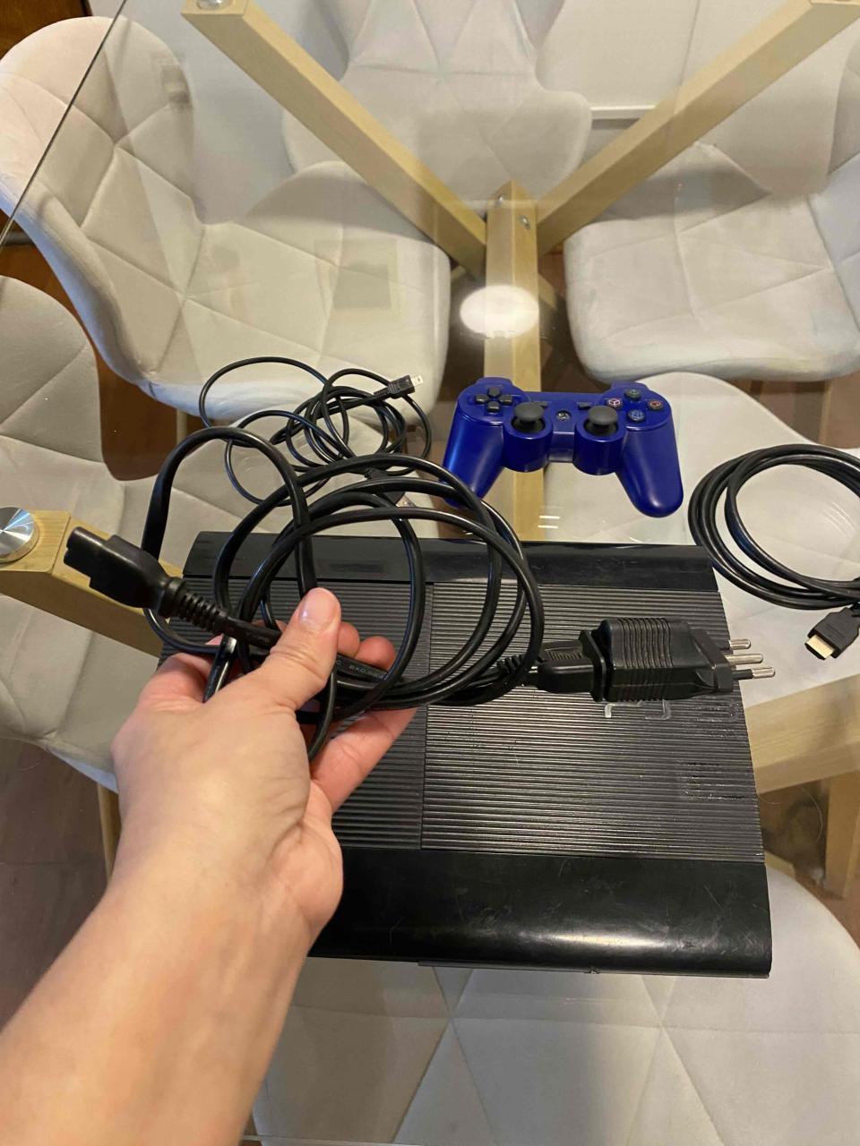 Consola PlayStation 3 con 2  controles - miniatura 2