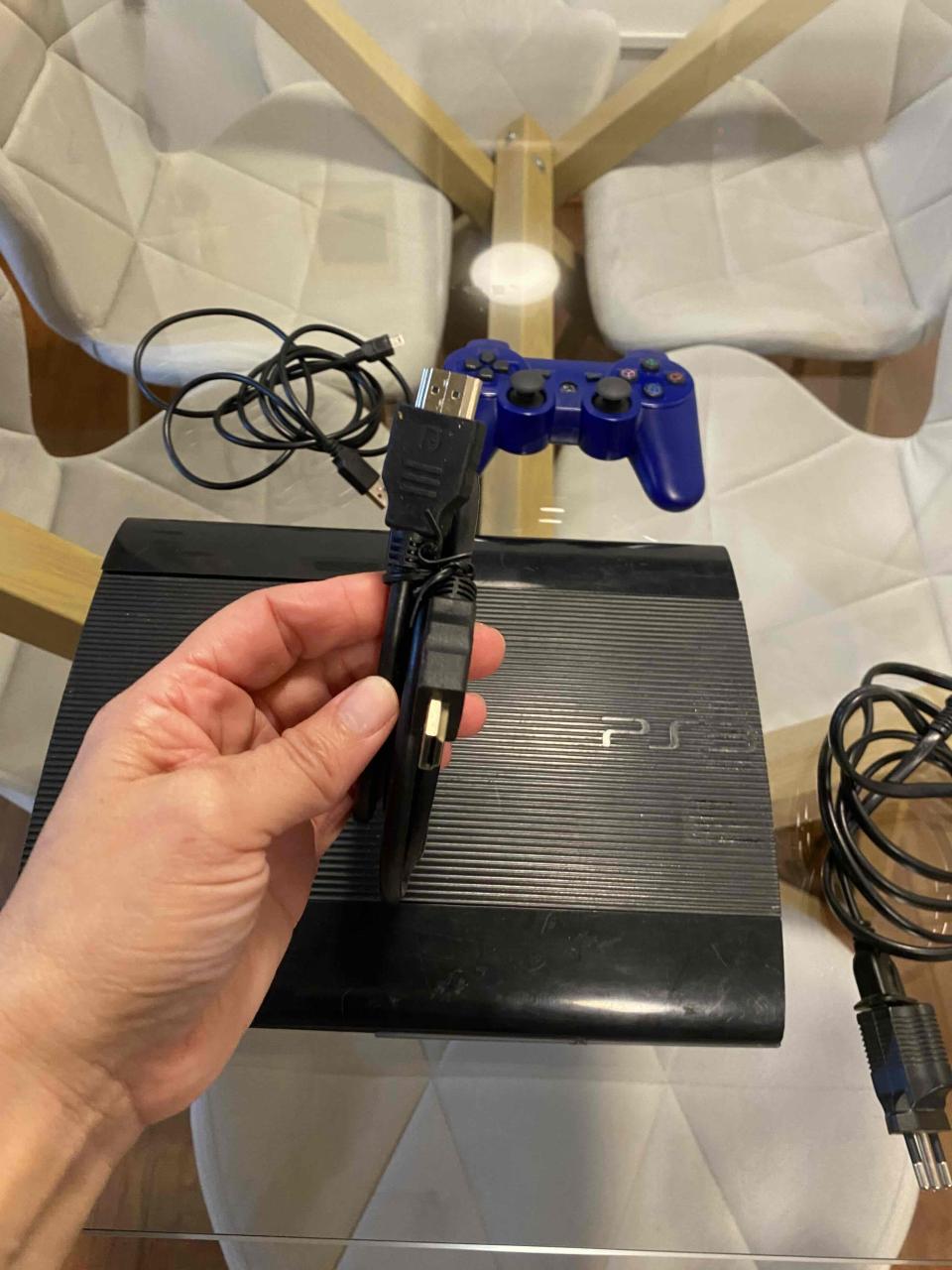 Consola PlayStation 3 con 2  controles - miniatura 3