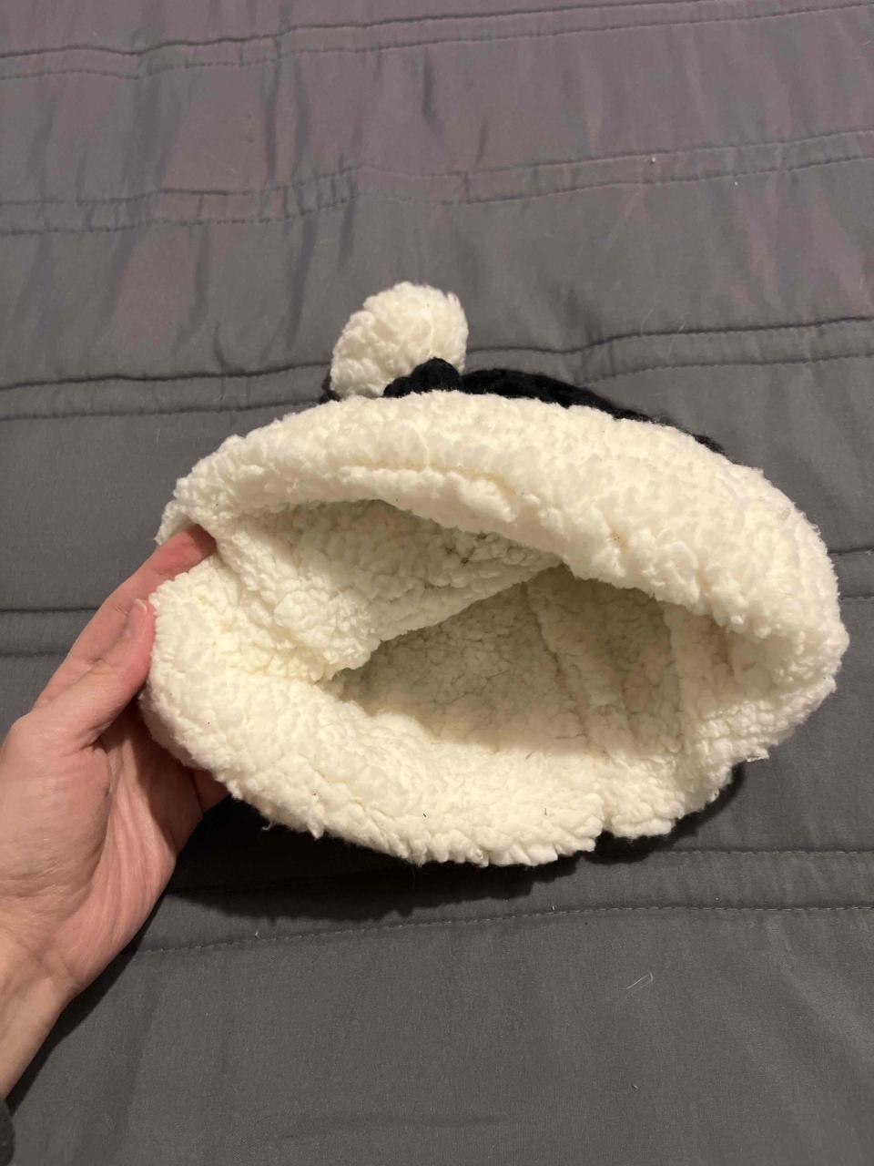 Gorro de lana tejido en blanco y negro - miniatura 2
