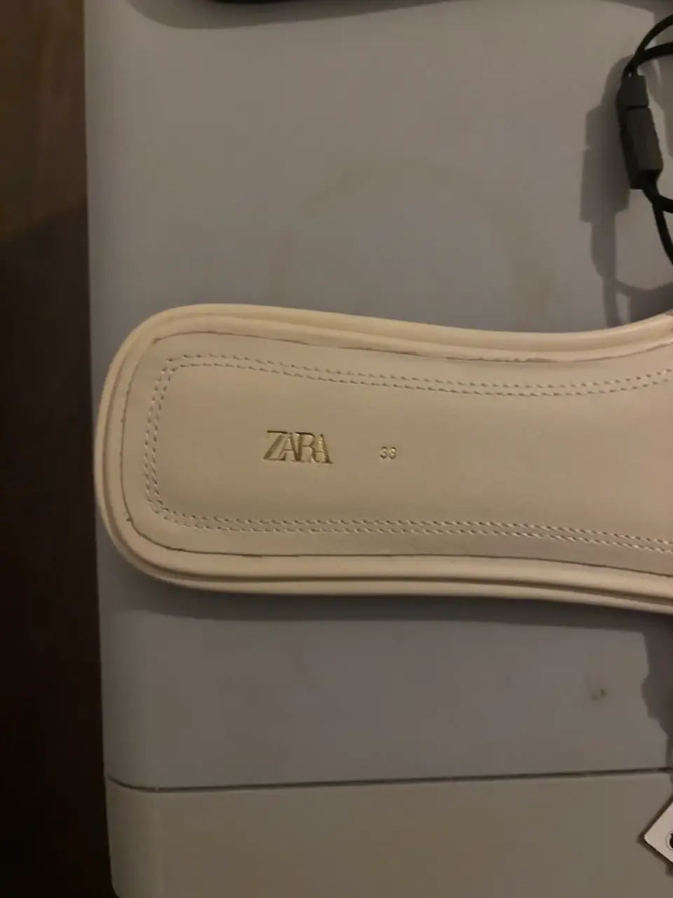 Sandalias planas color crema Zara - miniatura 3