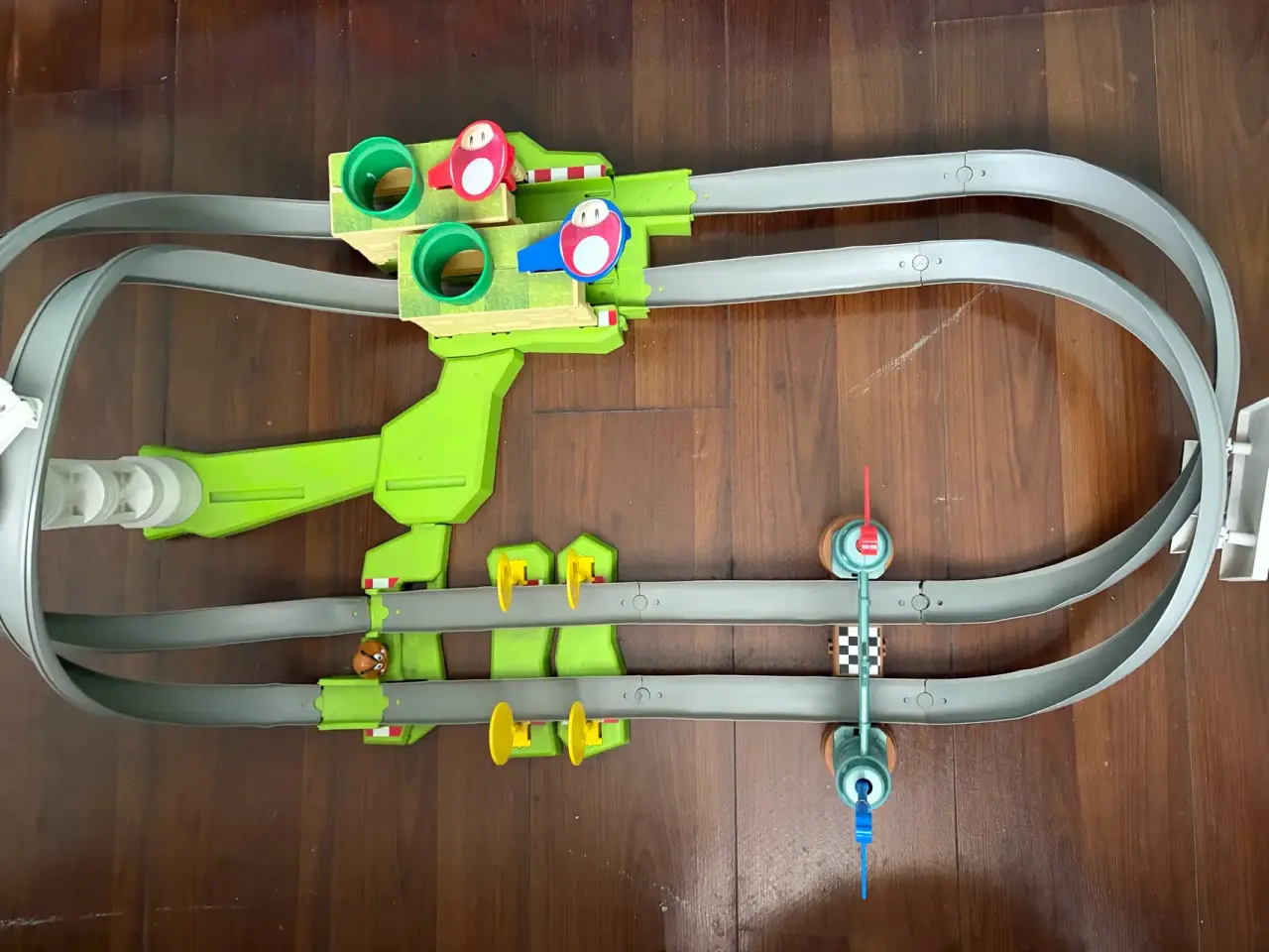 Pista de carreras Mario circuito - miniatura 1