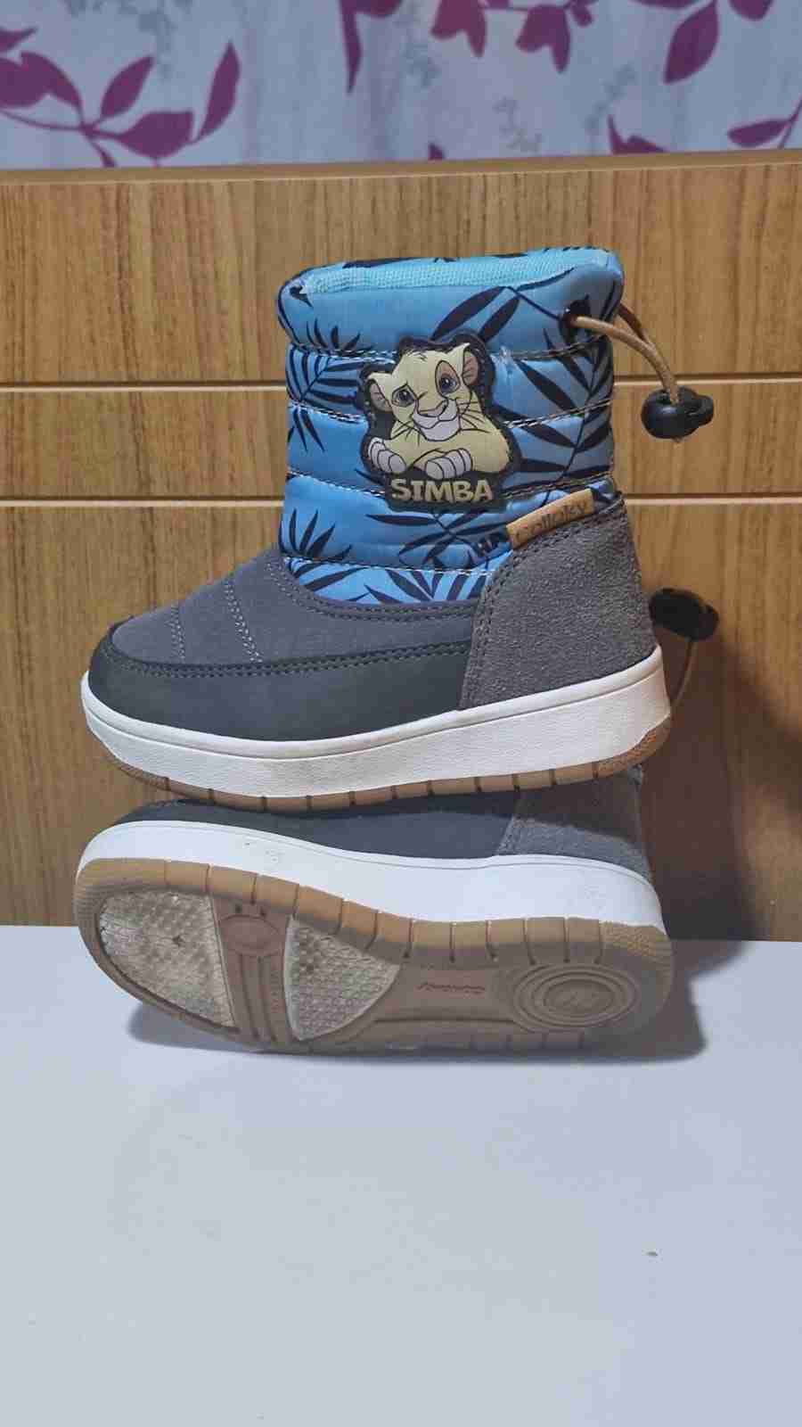 Botas infantiles Simba azules marca colloky
