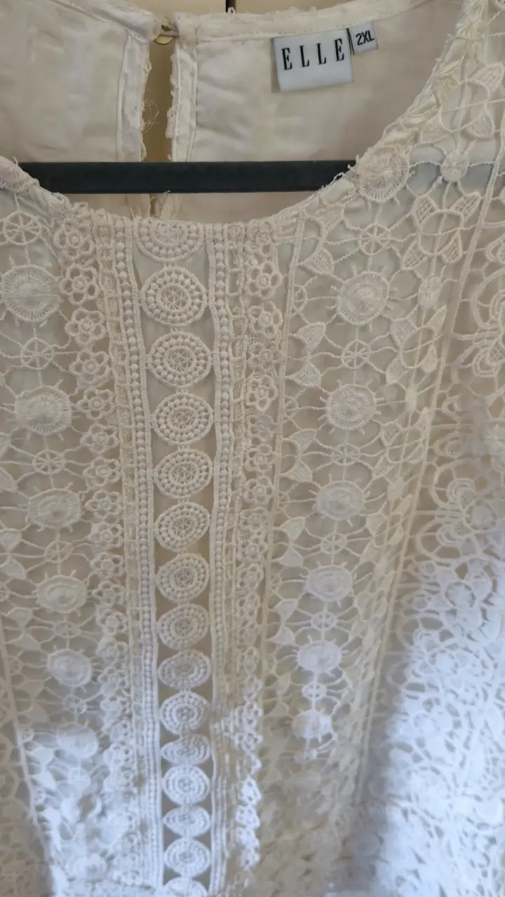 Blusa blanca de encaje - miniatura 4
