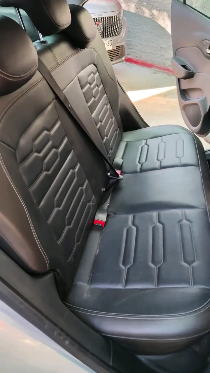 Auto Chevrolet prisma LTZ 2019 en buen estado - miniatura 6