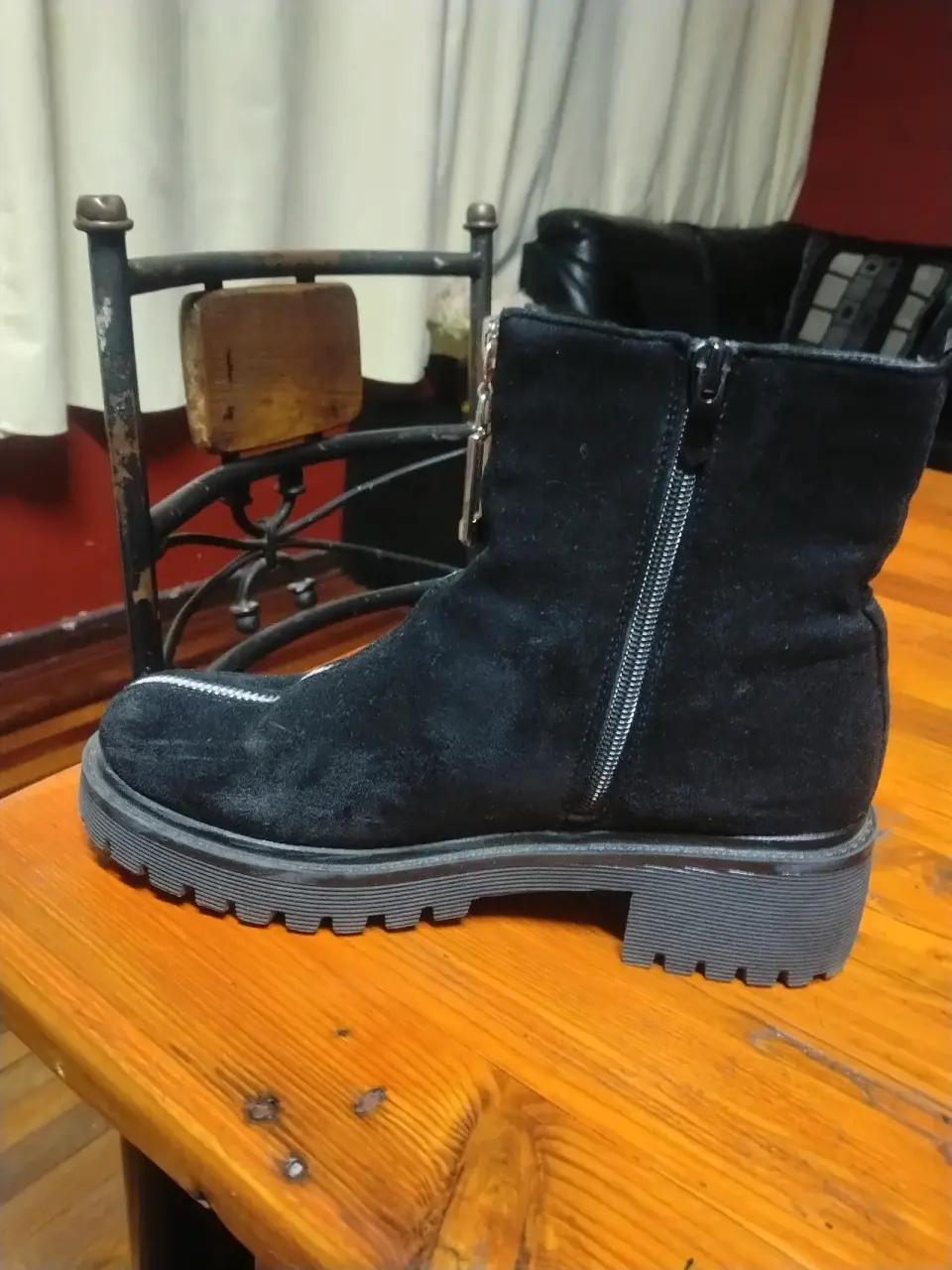 Botines negros de gamuza - miniatura 2