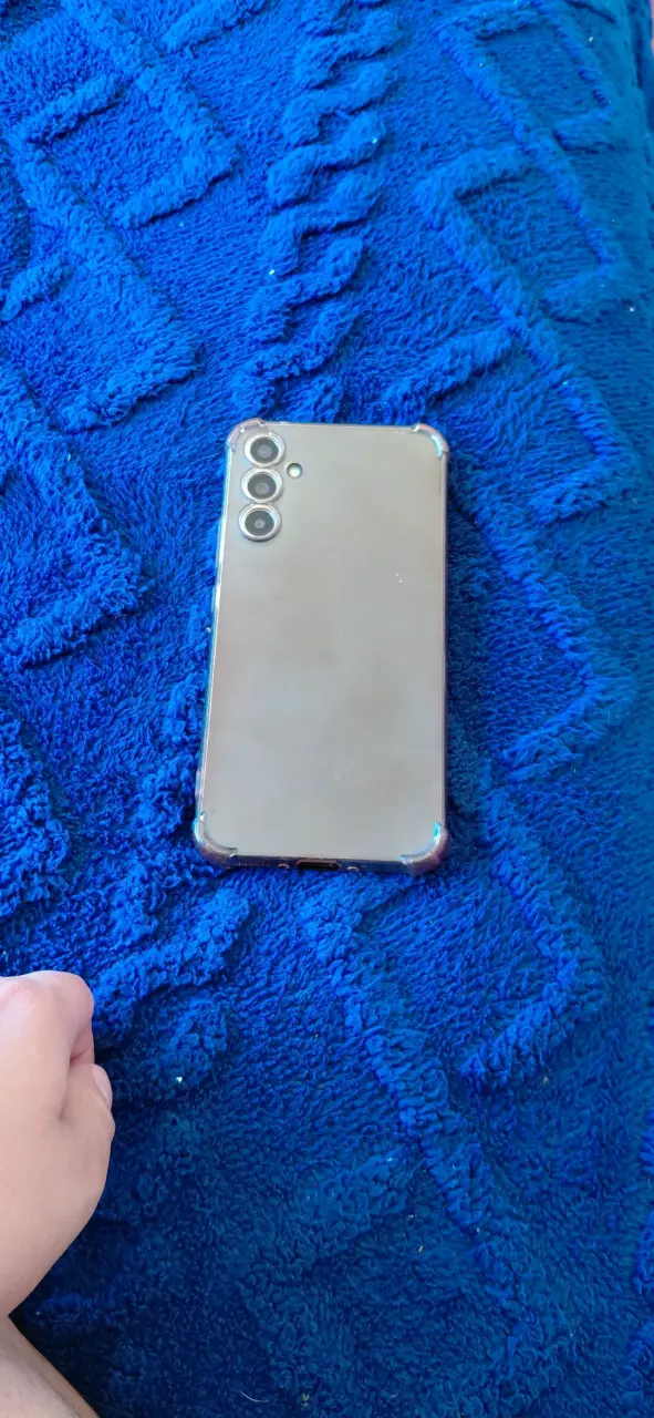 Smartphone con carcasa transparente - miniatura 3