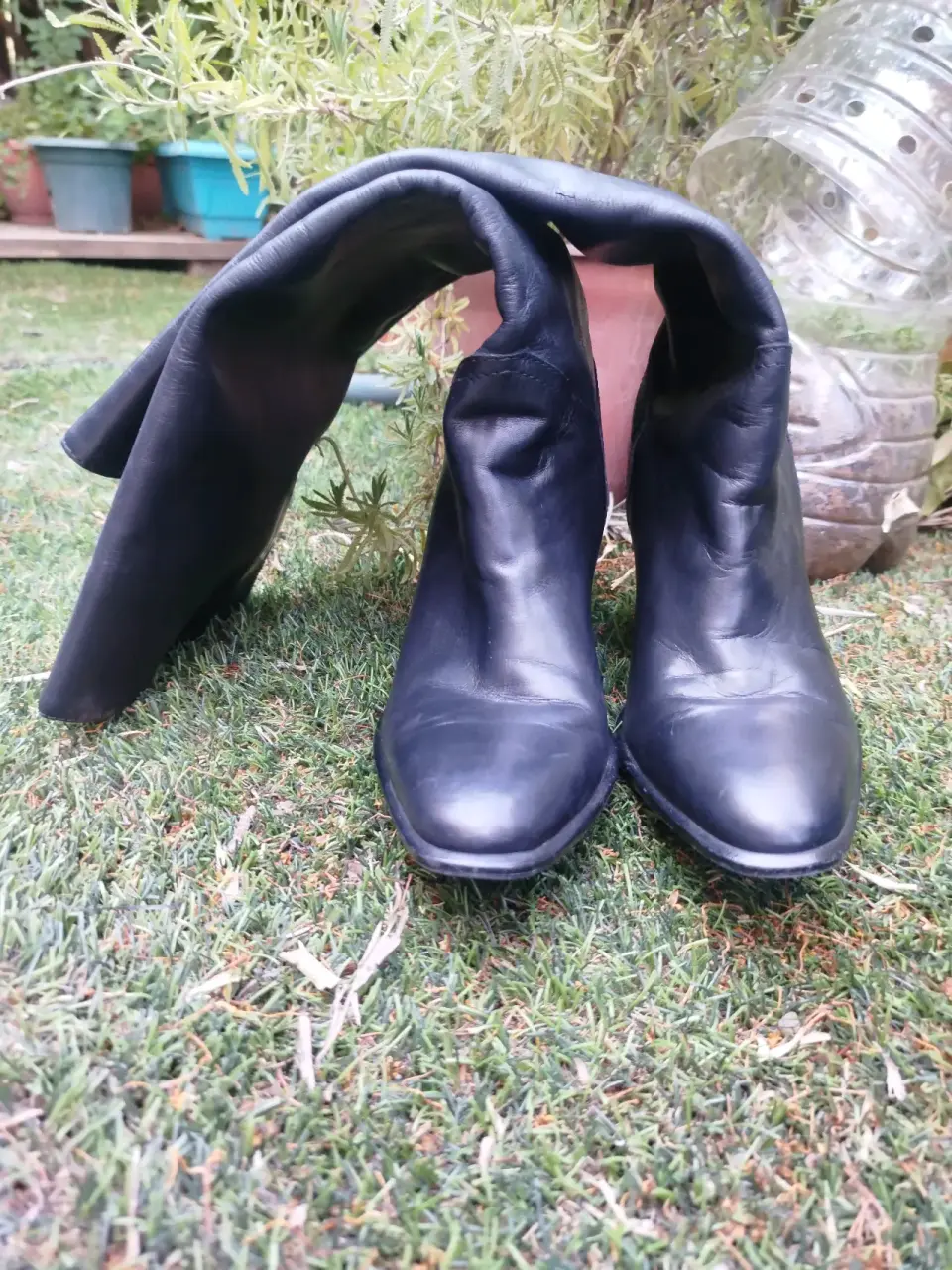 Botas altas negras - miniatura 2