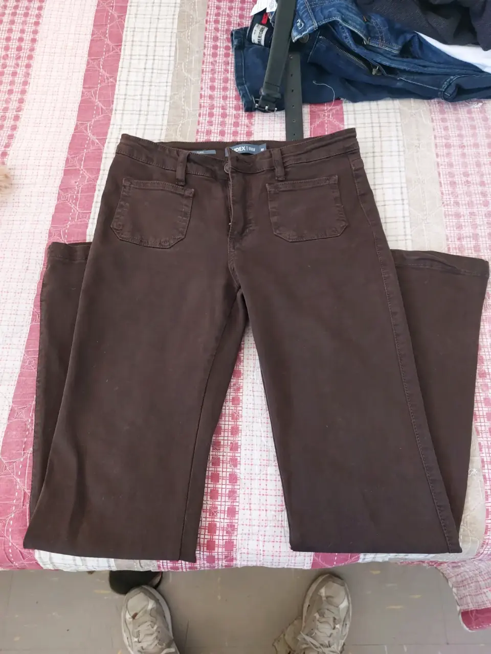 Pantalones acampanados marrones - miniatura 4