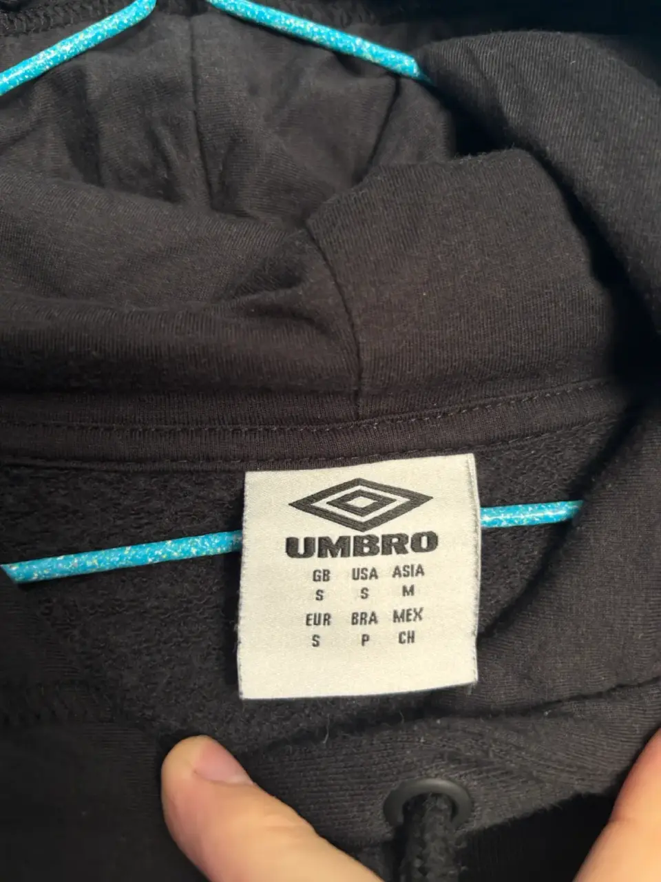 Polerón negro [Umbro] talla S - miniatura 2