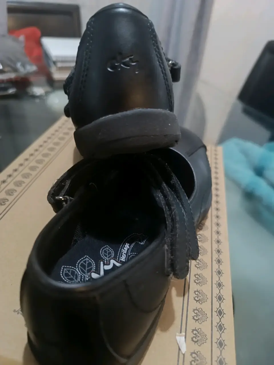 Zapatos escolares negros - miniatura 2