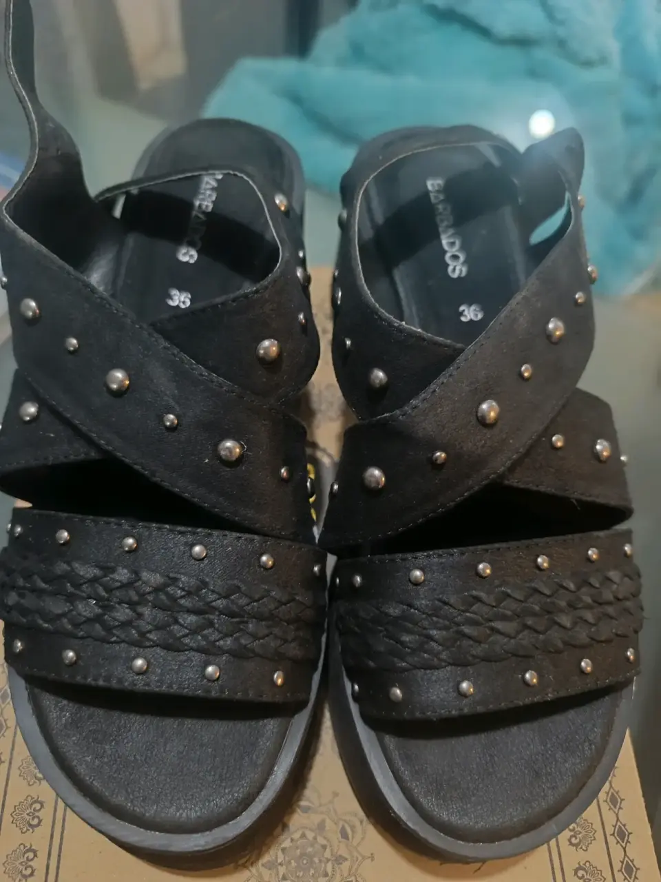 Sandalias negras con tachas Barbados - miniatura 3