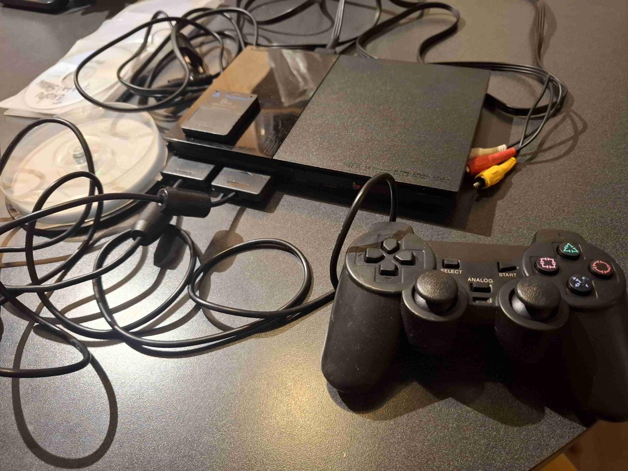 Consola PlayStation 2 con control - miniatura 1