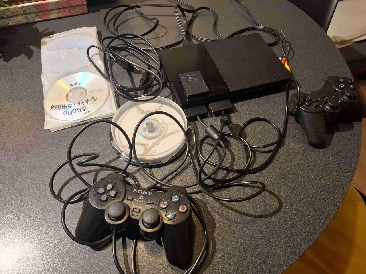 Consola PlayStation 2 con control - miniatura 2