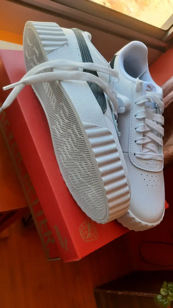 Zapatillas deportivas blancas - miniatura 2