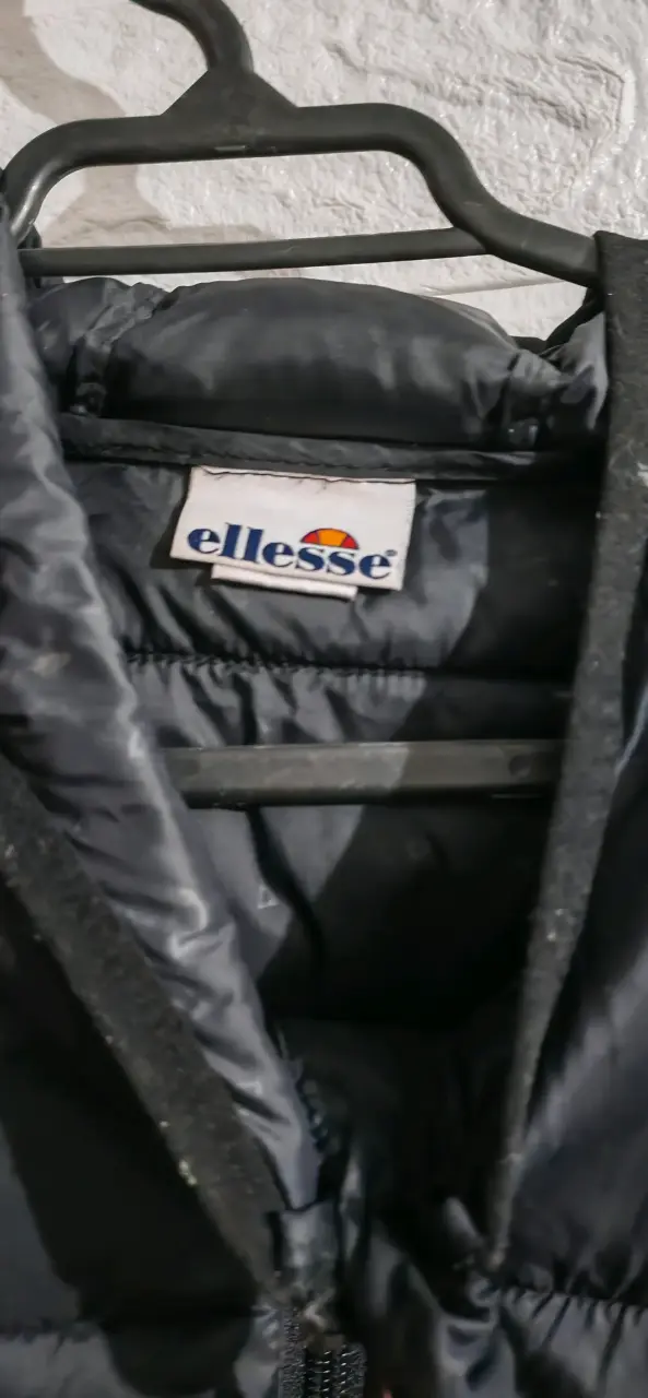 Chaqueta acolchada negra Ellesse - miniatura 3