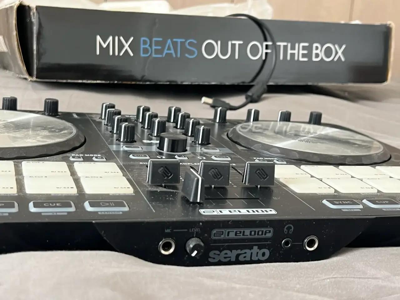 Controlador DJ Reloop Beatmix 2 - miniatura 2