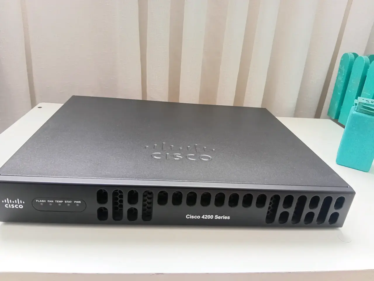 Router Cisco 4200 Series - miniatura 1