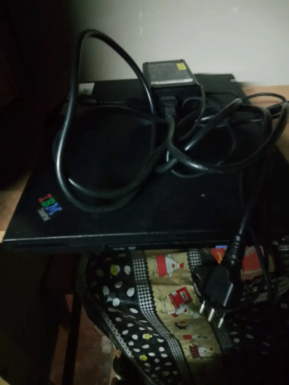 Notebook antiguo ThinkPad - miniatura 3