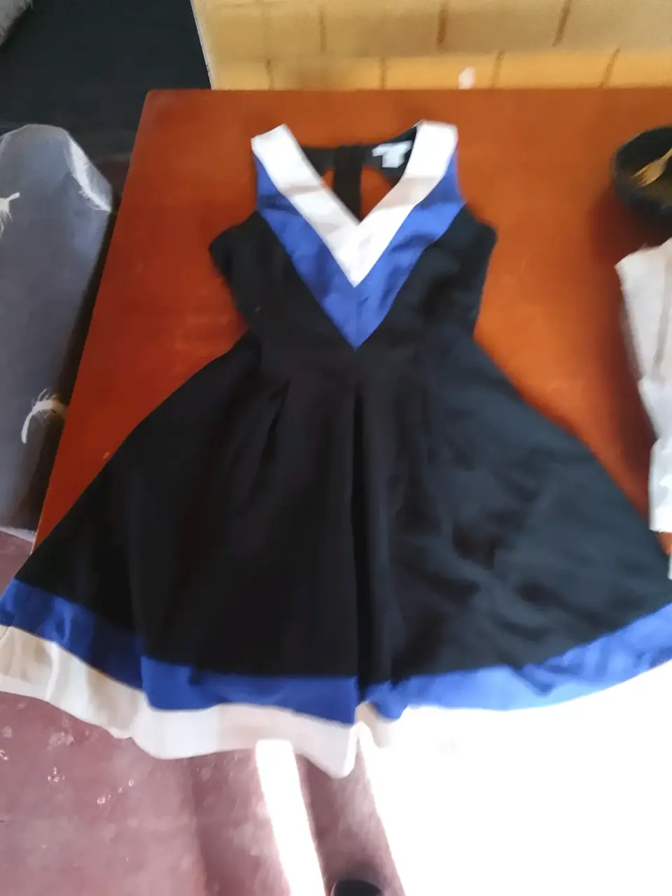 Vestido elegante negro y azul - miniatura 1