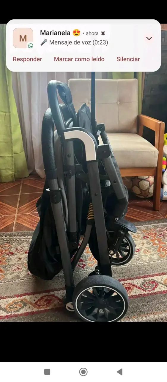 Coche de bebé negro ajustable - miniatura 3