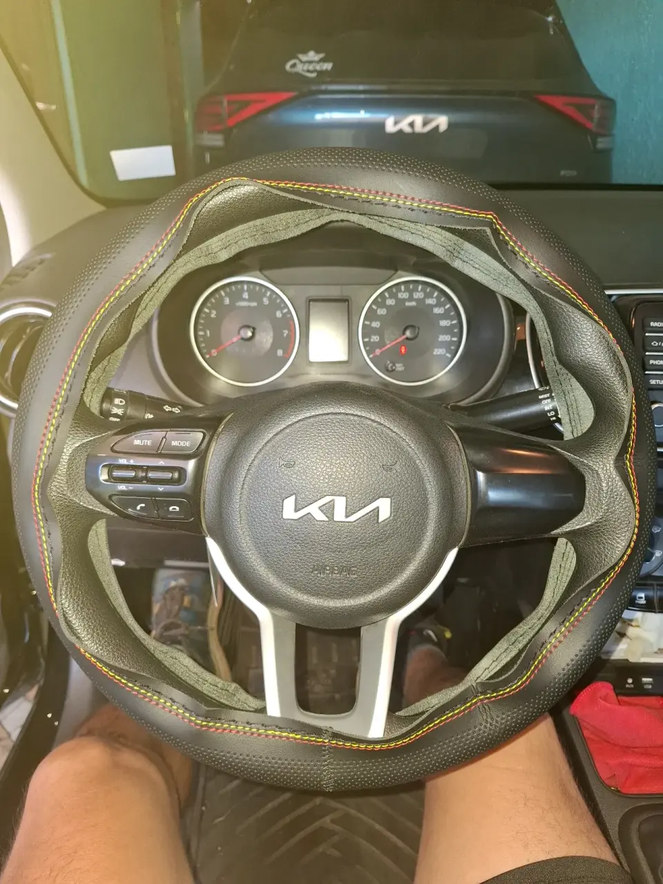 Funda para volante cosida a mano - miniatura 1