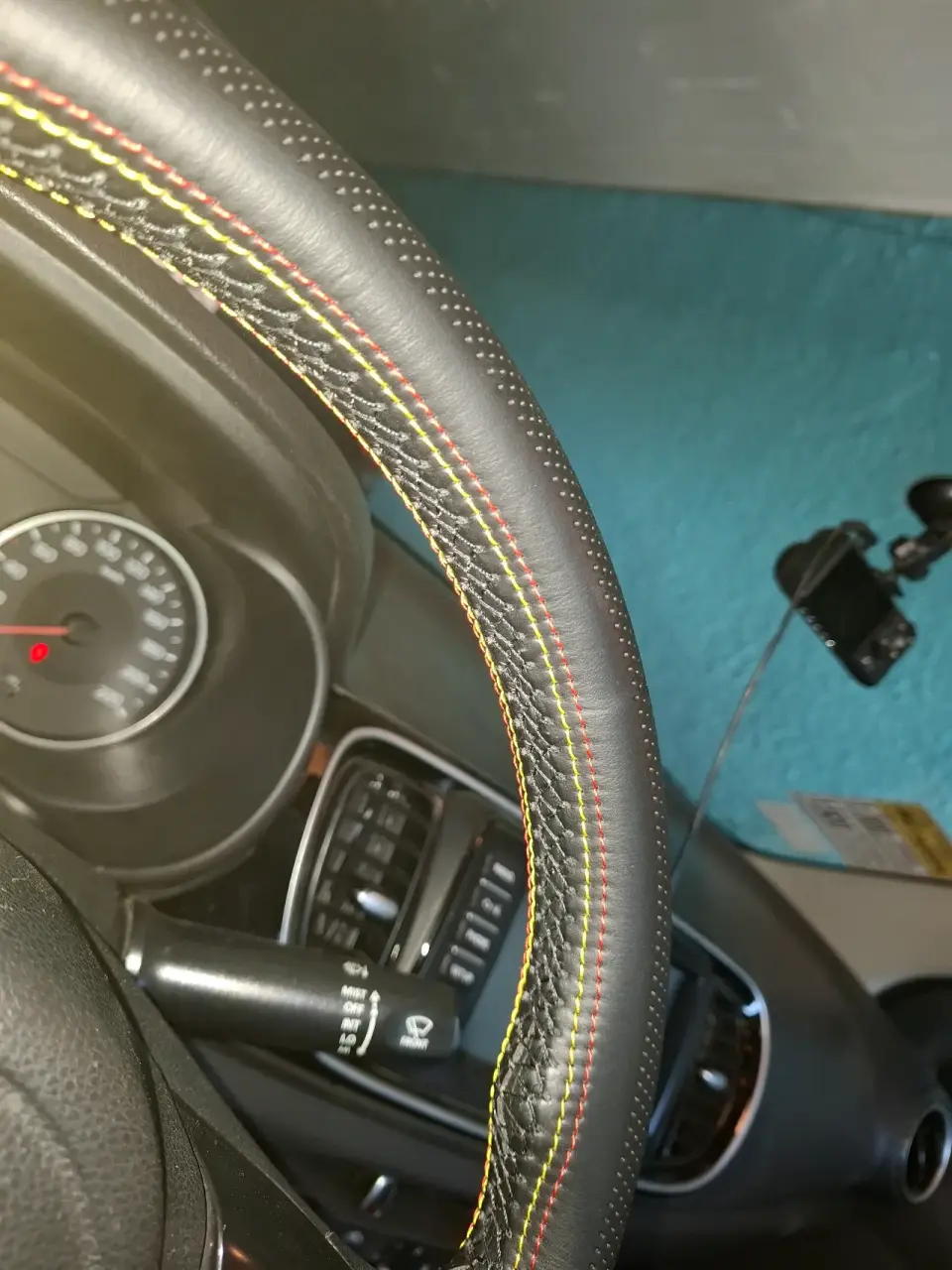 Funda para volante cosida a mano - miniatura 4