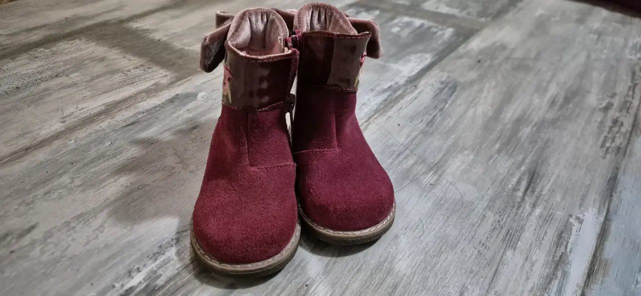 Botines rosados con flores bordadas - miniatura 4