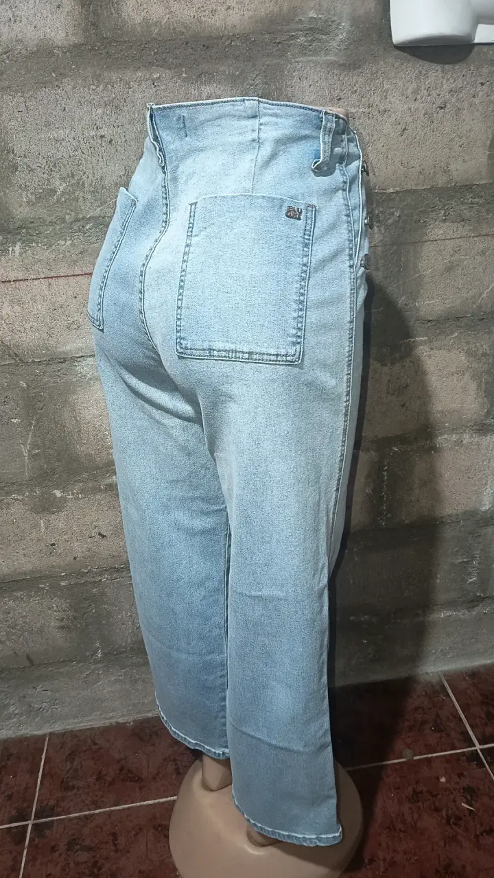 Jeans de mezclilla azul claros - miniatura 2