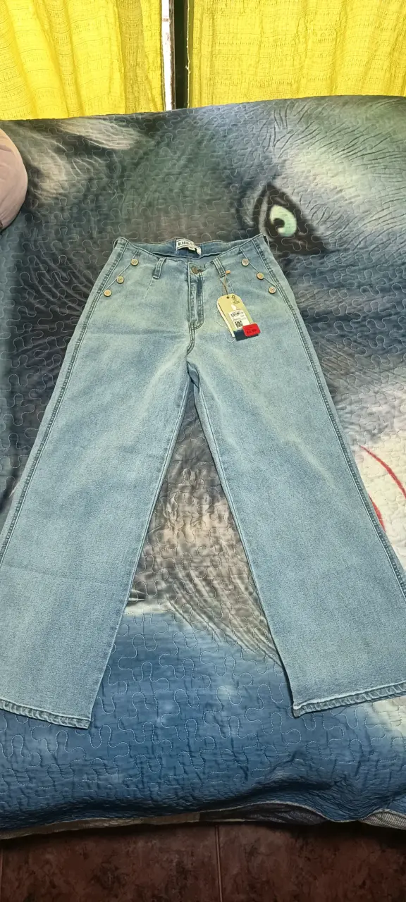 Jeans de mezclilla azul claros - miniatura 3