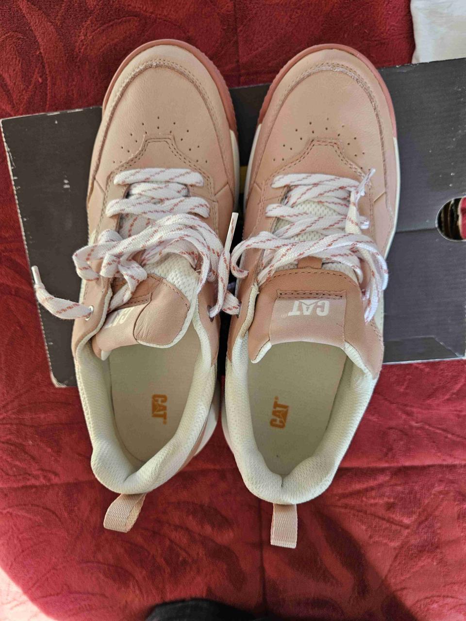 Zapatillas CAT rosadas para mujer - miniatura 3