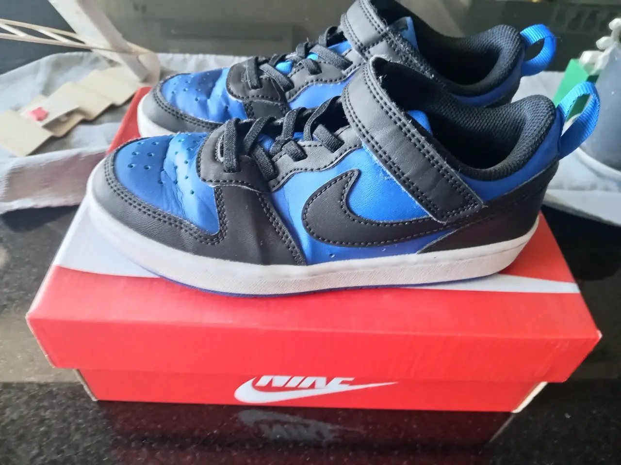 Zapatillas deportivas Nike azul y negro - miniatura 2