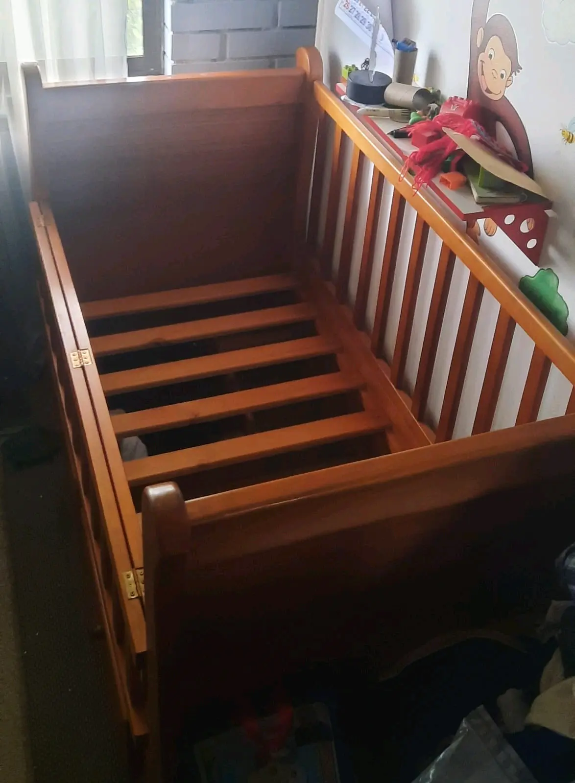 Cuna cuja de madera en excelente  estado - miniatura 2