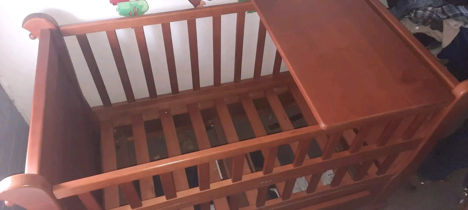 Cuna cuja de madera en excelente  estado - miniatura 3