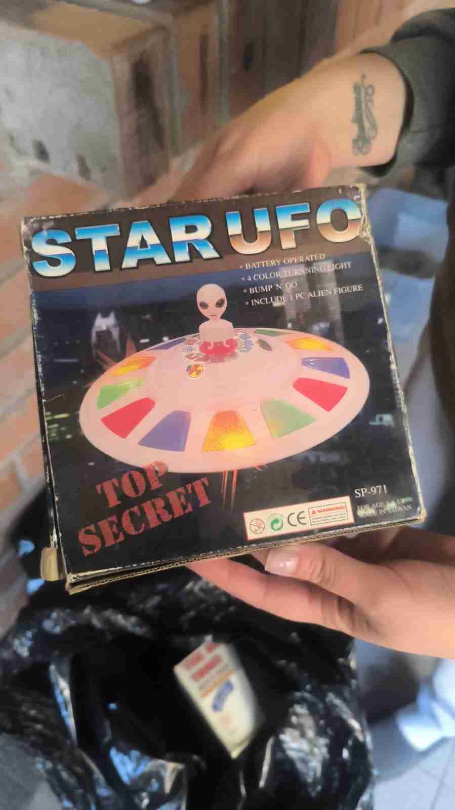 Juguete OVNI con luces años 90'