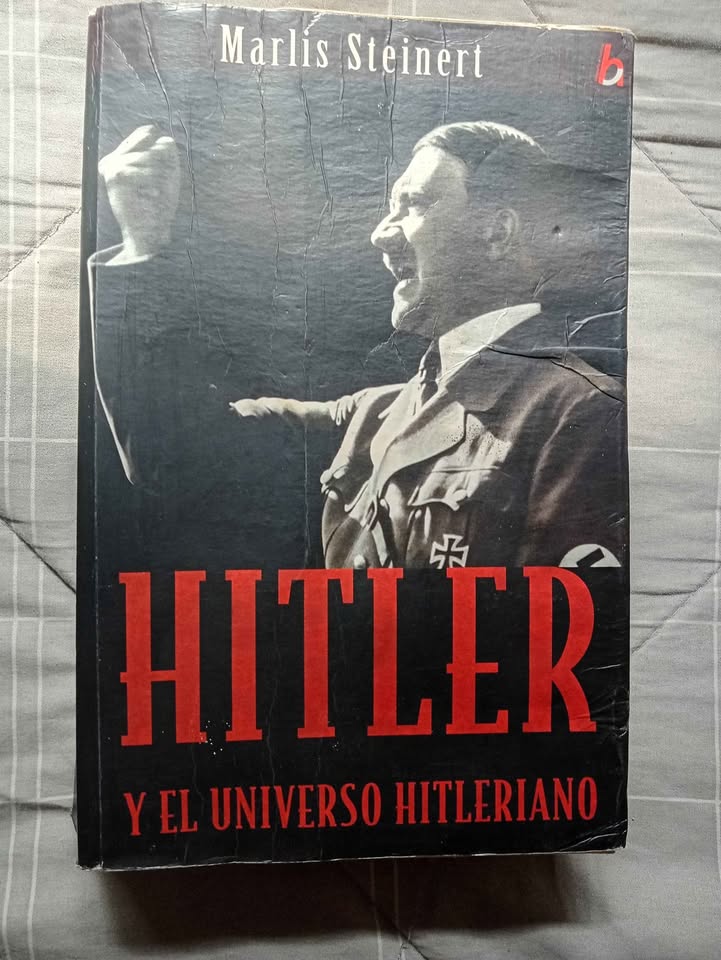 Libro 'Hitler y el universo hitleriano'