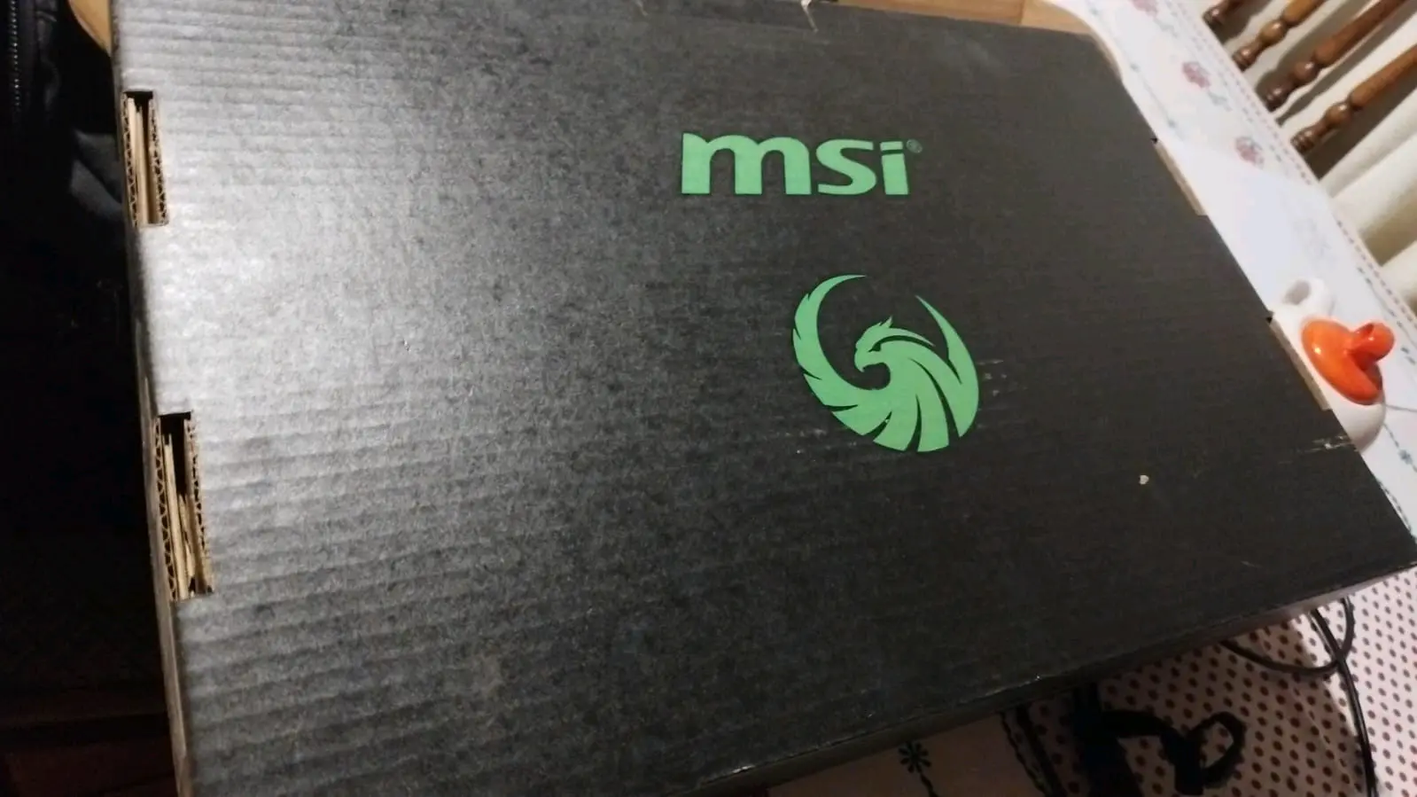 Notebook gamer MSI Bravo 15 A4DDR en excelente est - miniatura 3