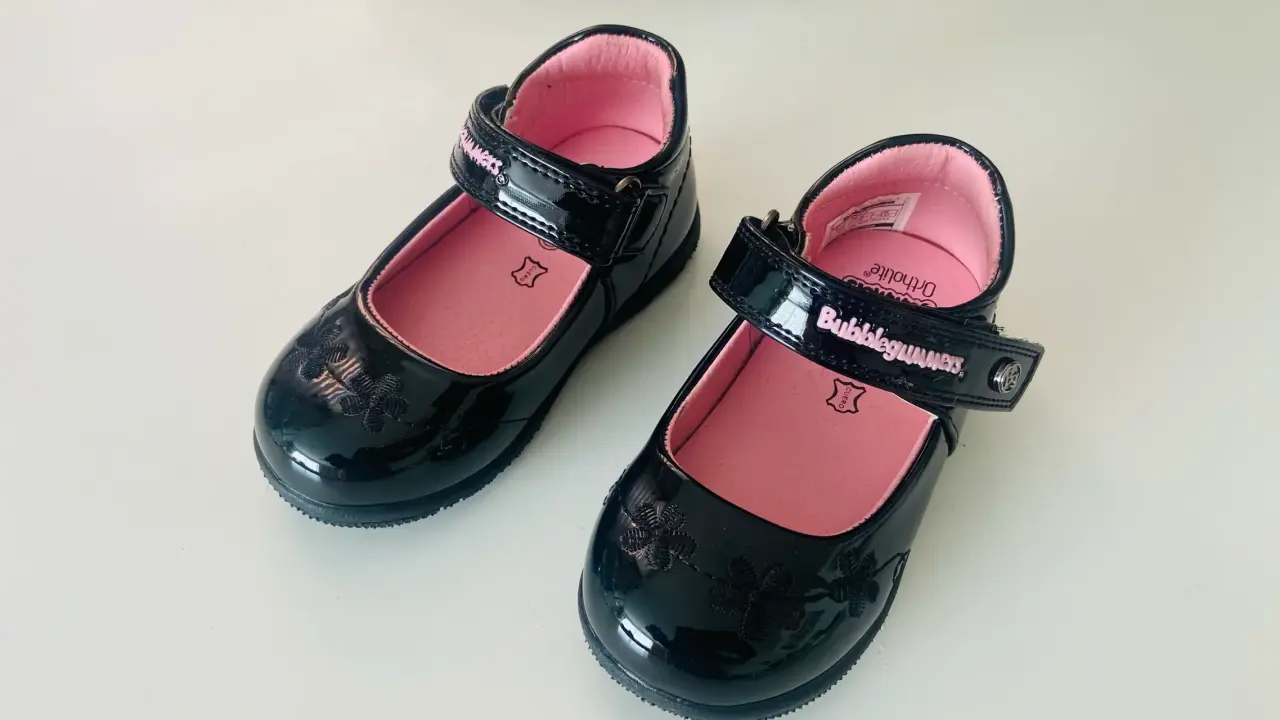Zapatos escolares negros para niños - miniatura 2