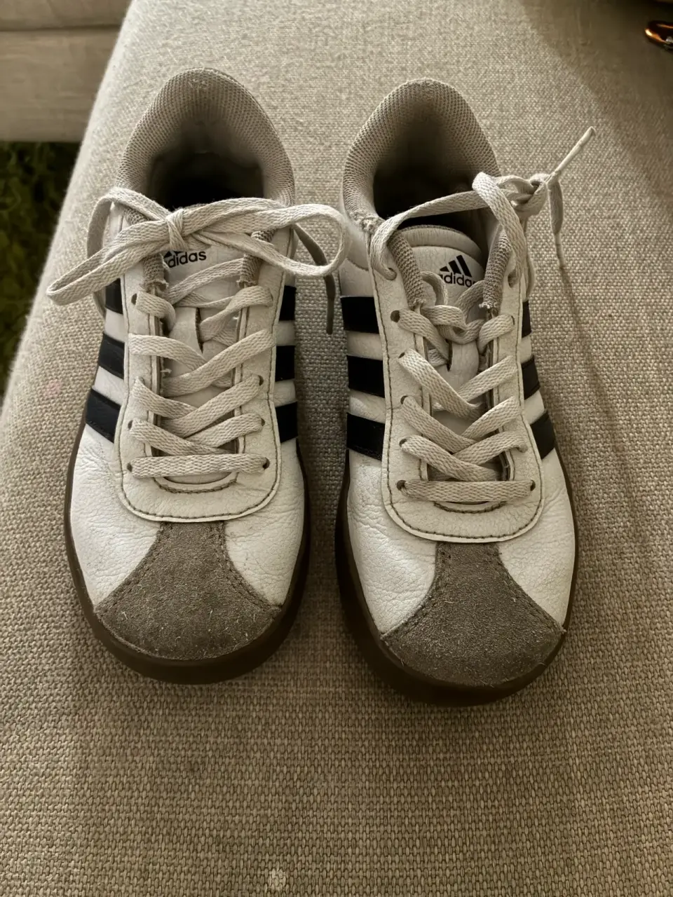 Zapatillas Adidas blancas - miniatura 2