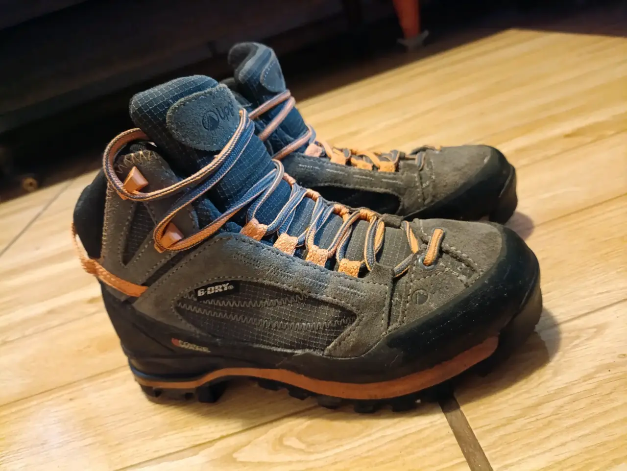 Botas de montaña impermeables