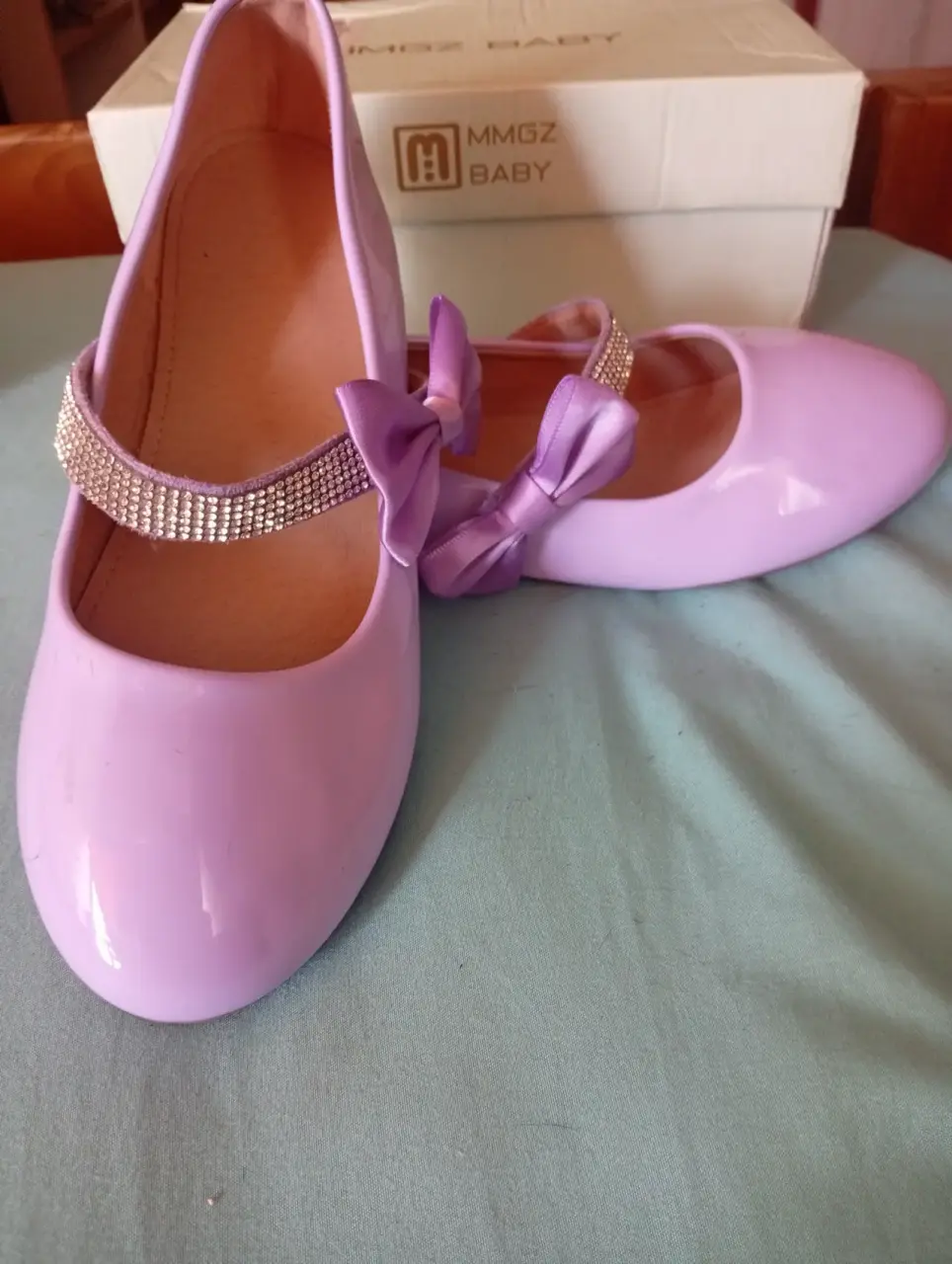 Zapatos de niña lila con moño - miniatura 1
